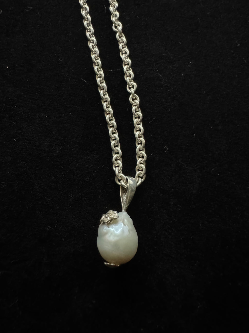 Mini Flower-Studded Pearl Pendant