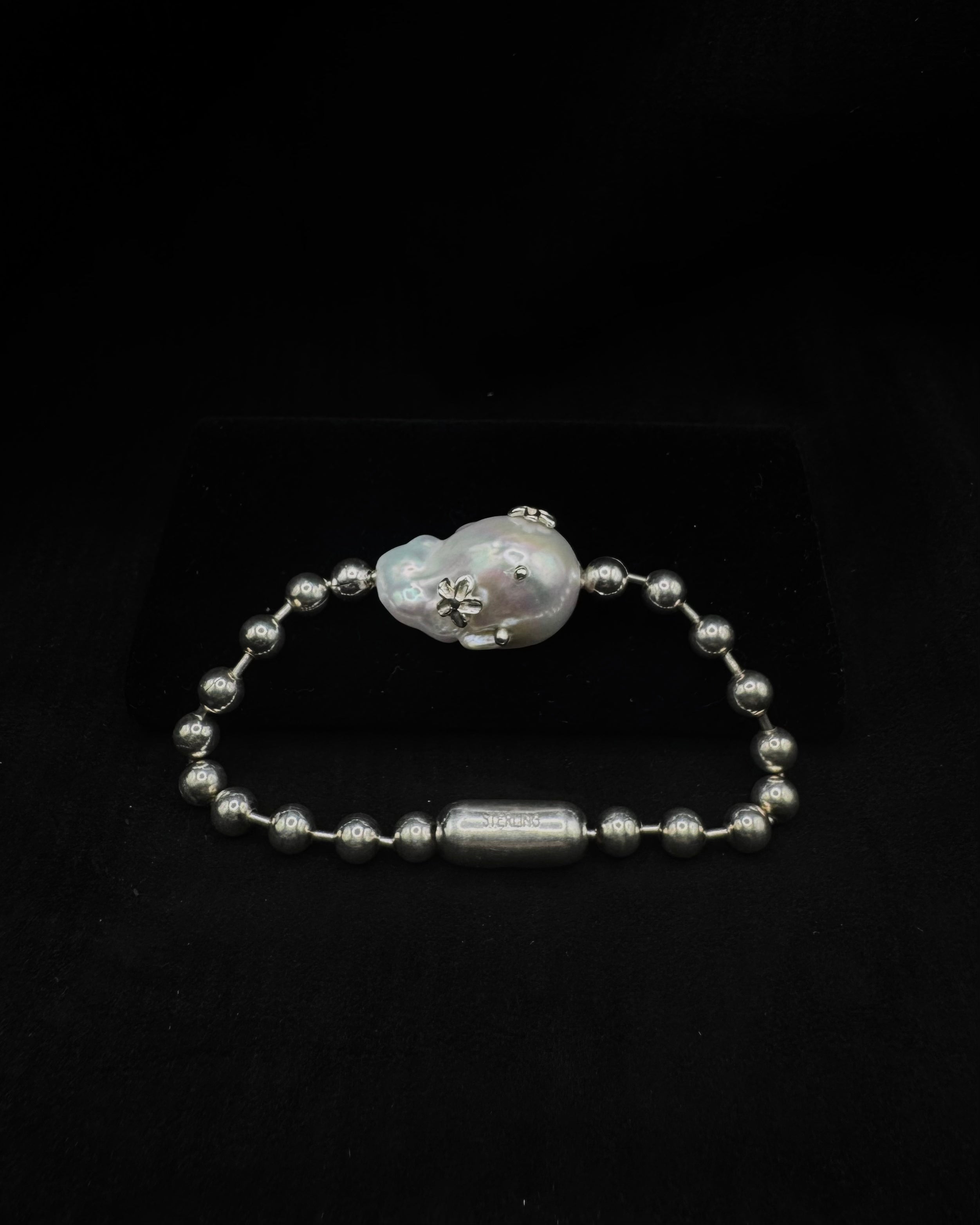 Morning Dew Flower Baroque Bracelet