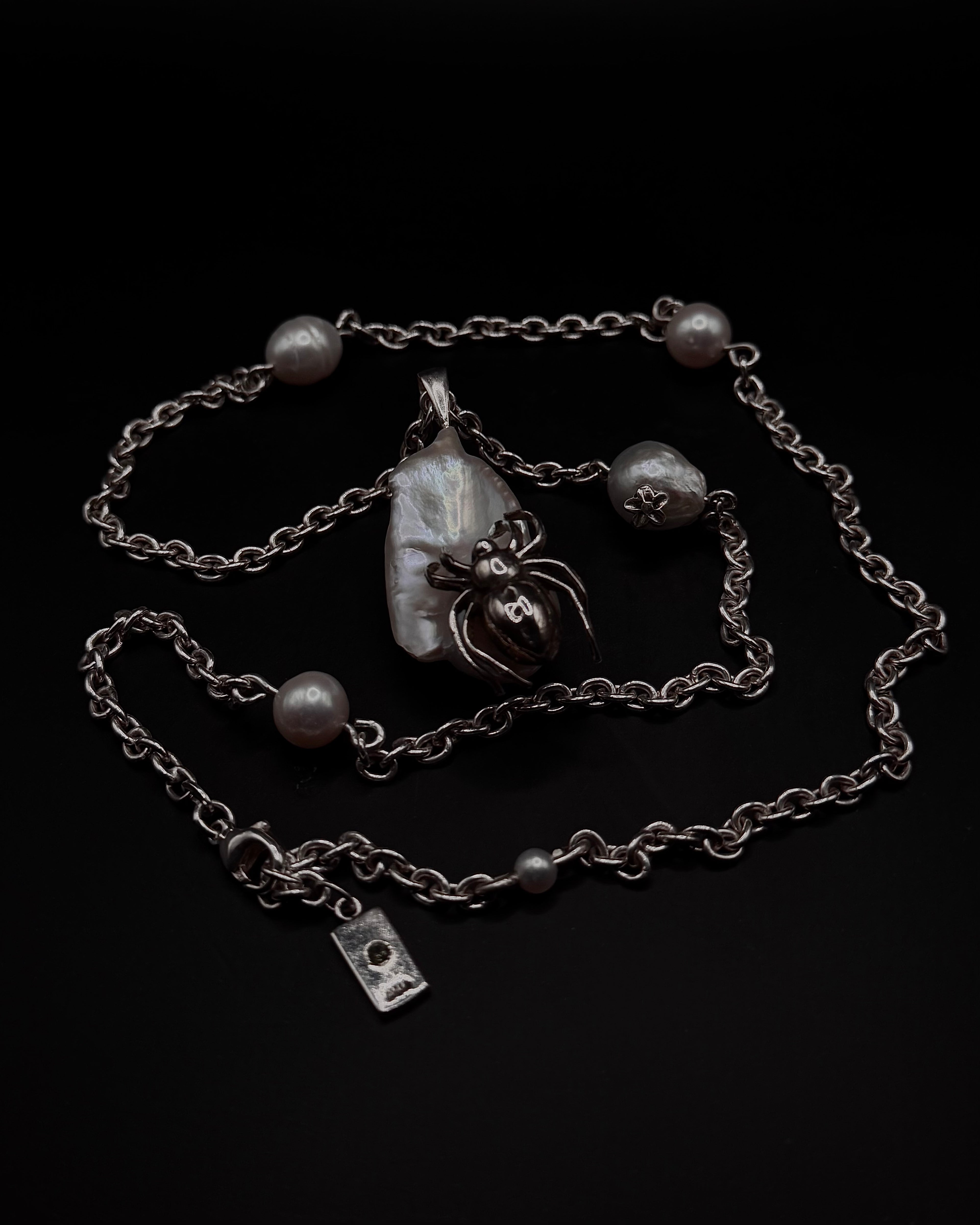 Black Widow Spider Baroque Pearl Pendent w/ 1/1 Chain