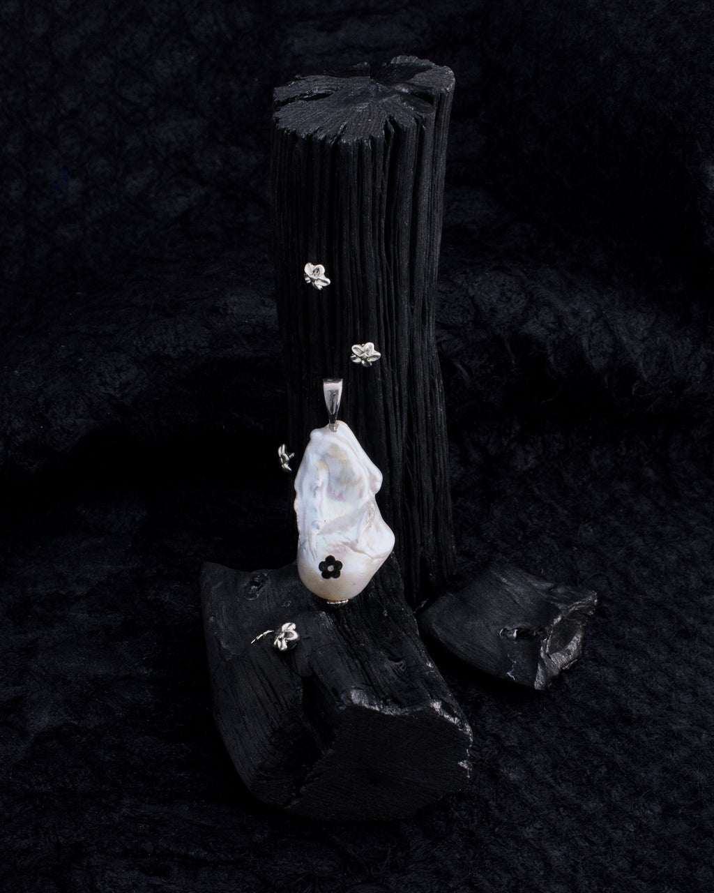 Engraved Flower Barque Pearl Pendant